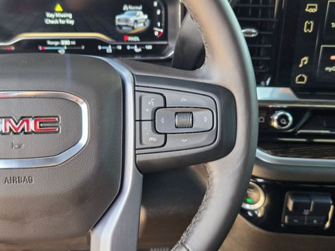 Used 2022 GMC Sierra 1500 SLE w/ Preferred Package image 22