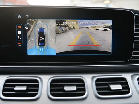 Used 2025 Mercedes-Benz GLE 53 AMG 4MATIC image 32