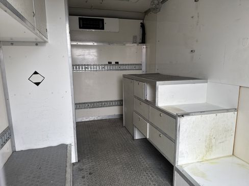 Used 2019 Chevrolet Express 3500 w/ Driver Convenience Package image 24