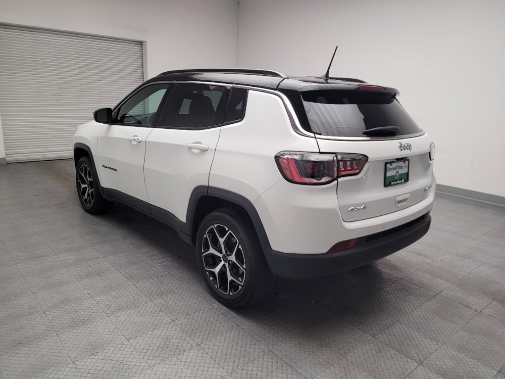 Used 2025 Jeep Compass Limited AWD/4WD image 5
