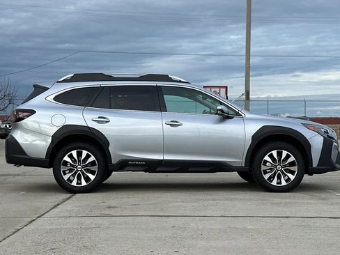 New 2025 Subaru Outback Touring XT image 2