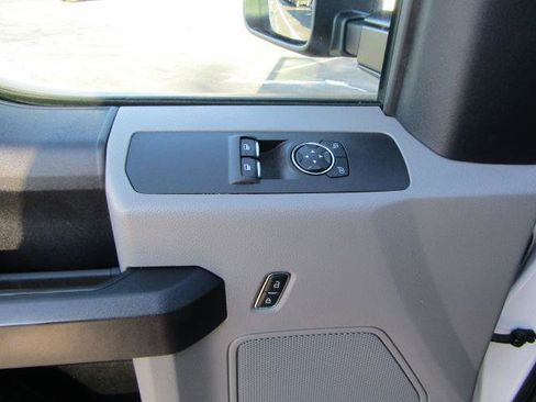 Used 2020 Ford F250 XL w/ Power Equipment Group image 21