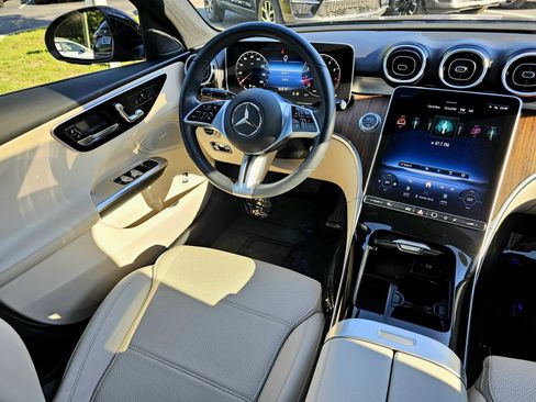 Used 2023 Mercedes-Benz C 300 4MATIC Sedan image 28