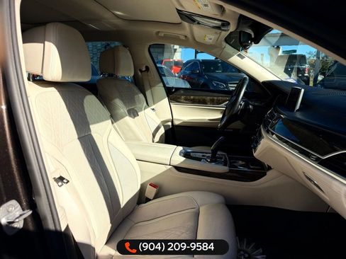 Used 2017 BMW 740i image 30