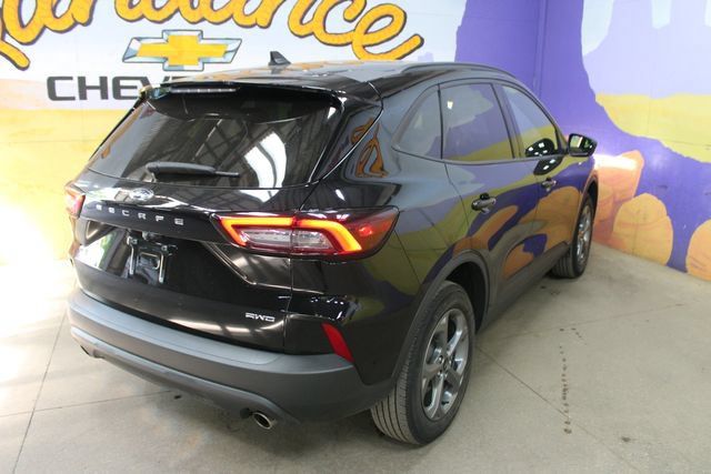 Used 2025 Ford Escape ST-Line AWD/4WD image 8