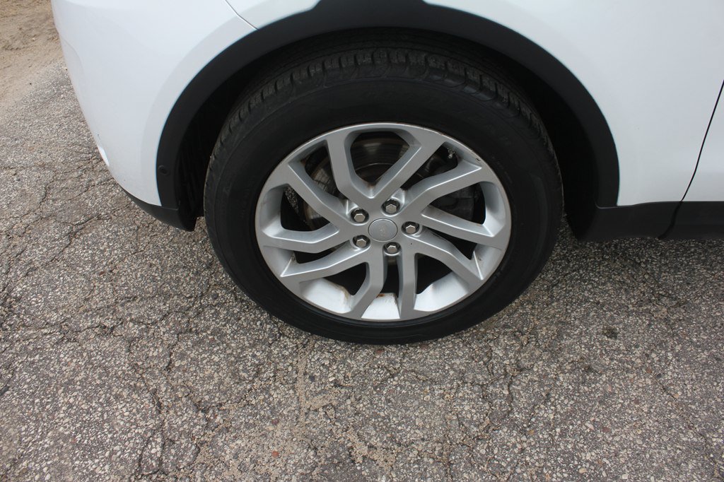 Used 2017 Land Rover Discovery HSE AWD/4WD image 64