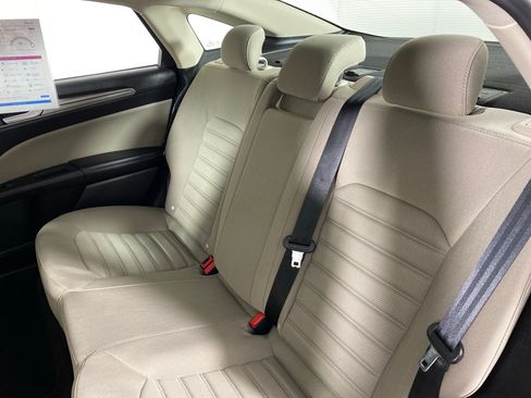 Used 2018 Ford Fusion S FWD image 23
