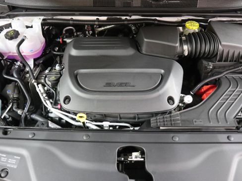 New 2026 Chrysler Pacifica Select image 15