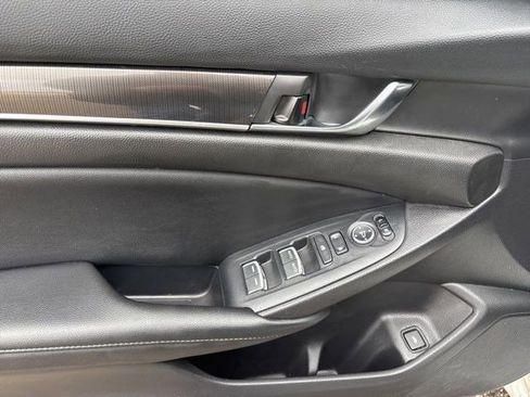 Used 2022 Honda Accord Sport image 13