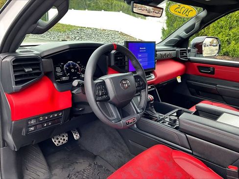 Used 2025 Toyota Tundra TRD Pro AWD/4WD image 8