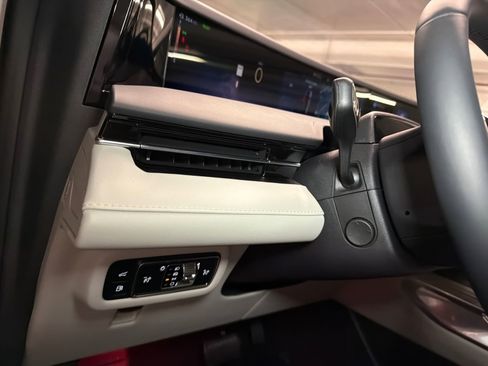 New 2026 Lincoln Nautilus Reserve AWD/4WD image 30