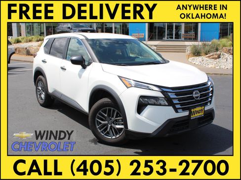 Used 2024 Nissan Rogue S FWD image 1