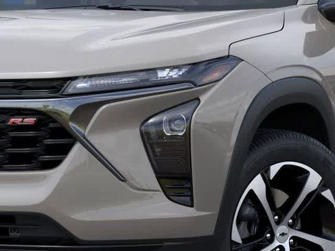 New 2026 Chevrolet Trax RS FWD image 10