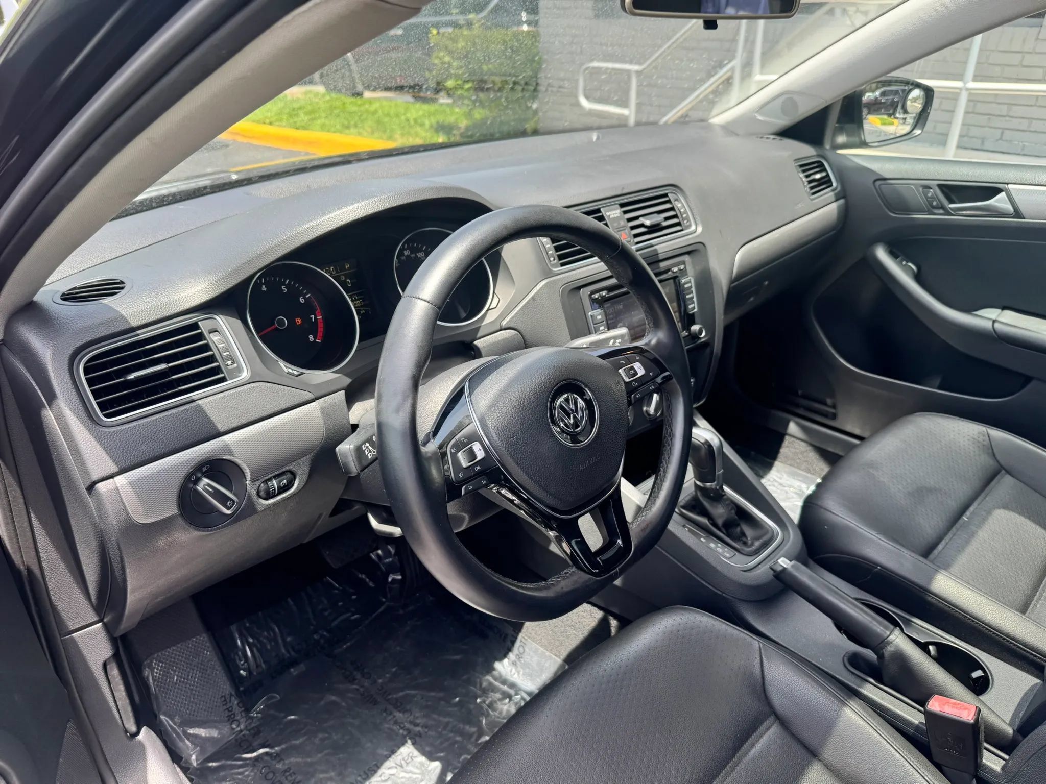 Used 2015 Volkswagen Jetta Sport FWD image 12