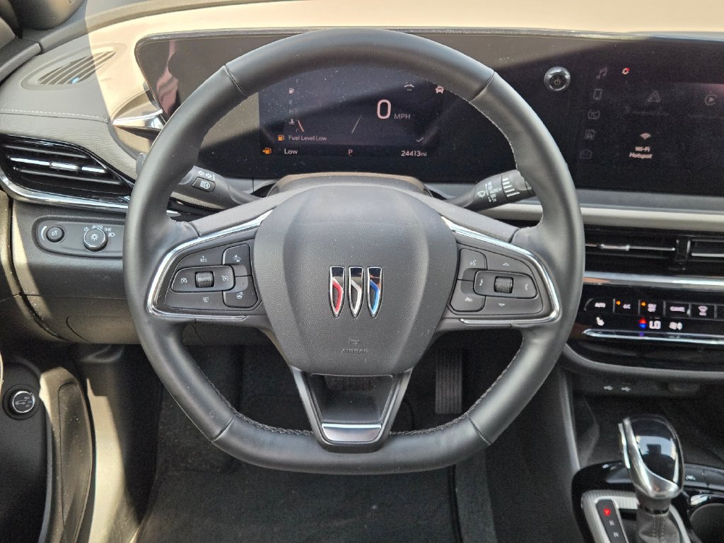 Used 2025 Buick Envista Avenir FWD image 17