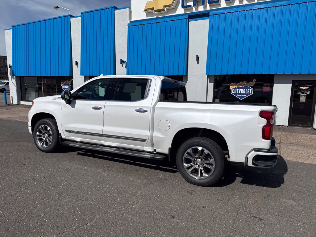 Used 2023 Chevrolet Silverado 1500 High Country AWD/4WD image 18
