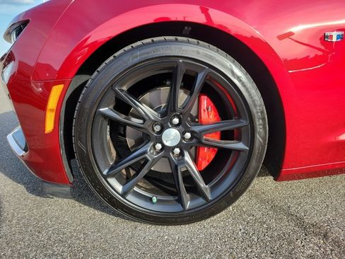 Used 2023 Chevrolet Camaro SS RWD image 7
