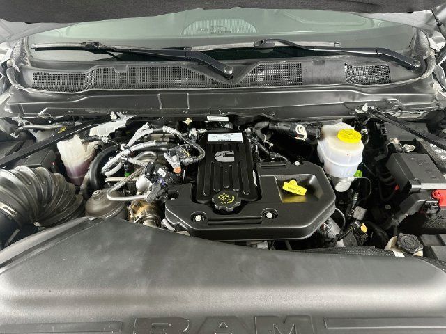 Used 2026 RAM 2500 Laramie AWD/4WD image 29