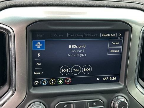 Used 2019 Chevrolet Silverado 1500 LT w/ Texas Edition AWD/4WD image 17