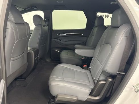 Used 2023 Buick Enclave Essence image 24