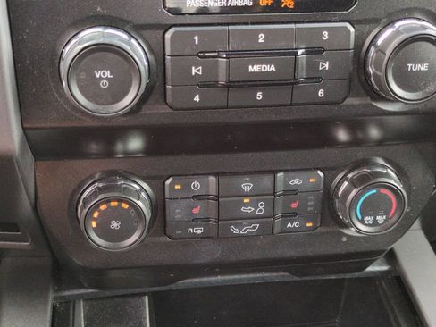 Used 2020 Ford F150 XLT w/ Equipment Group 302A Luxury AWD/4WD image 26