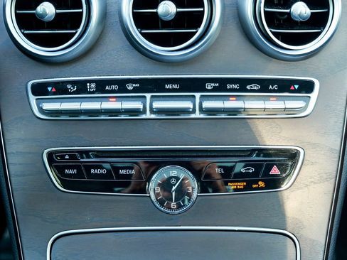 Used 2018 Mercedes-Benz C 300 4MATIC Sedan image 49