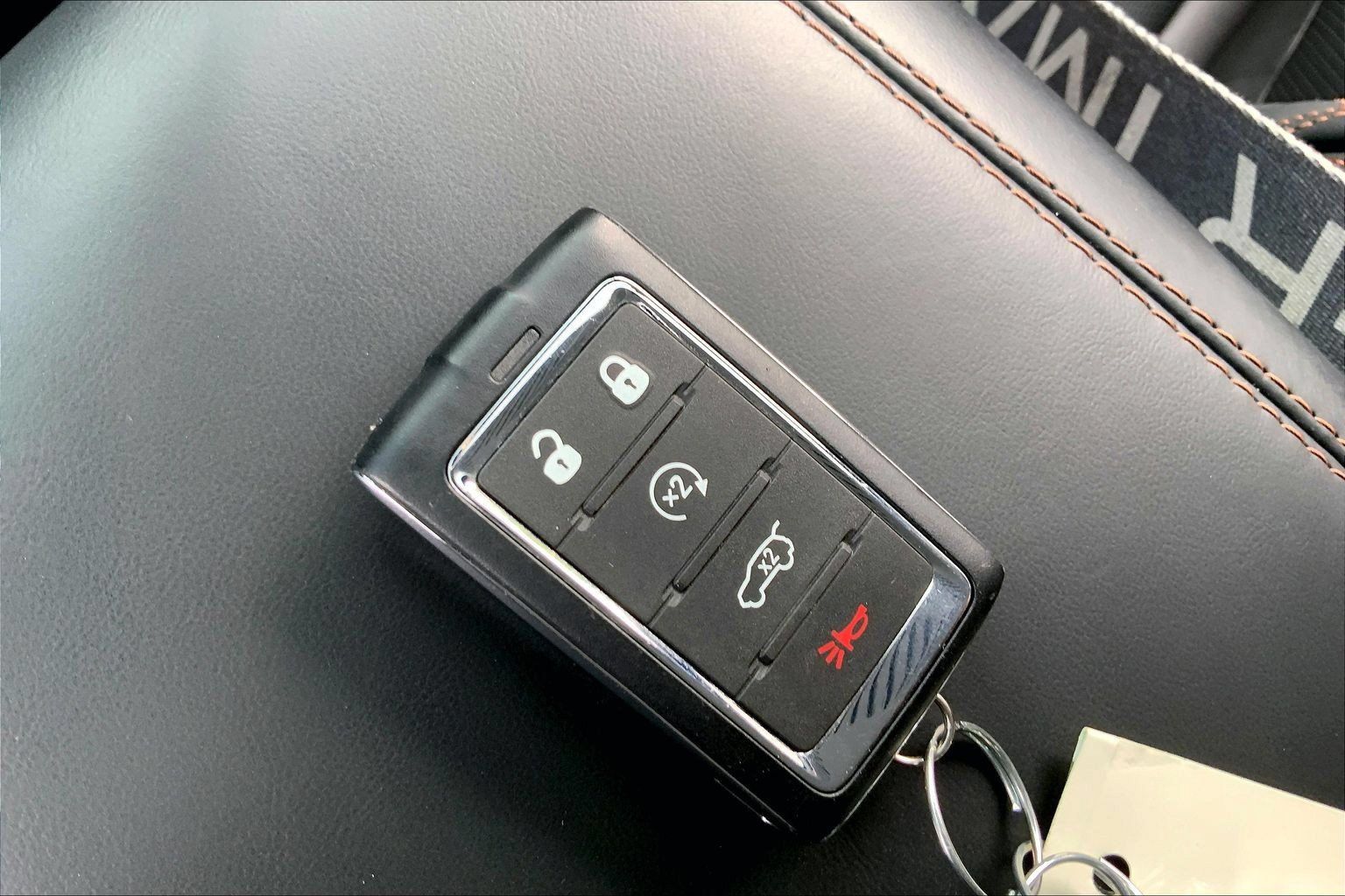 Certified 2025 Jeep Grand Cherokee L Summit AWD/4WD image 14
