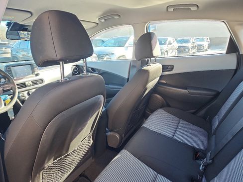Used 2021 Hyundai Kona SE image 24