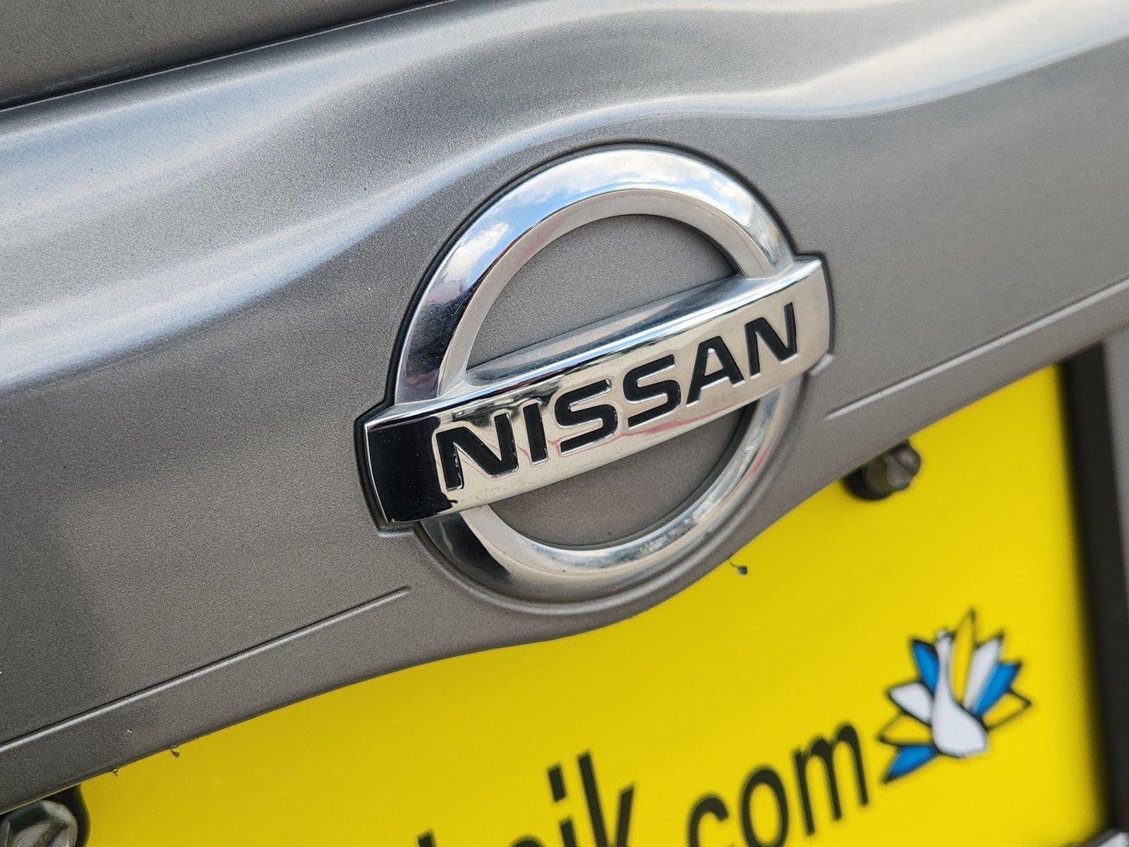 Used 2014 Nissan Versa SV FWD image 23