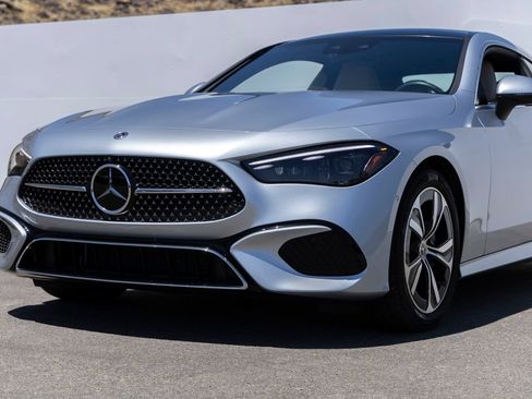 Used 2024 Mercedes-Benz CLE 300 4MATIC Coupe image 6