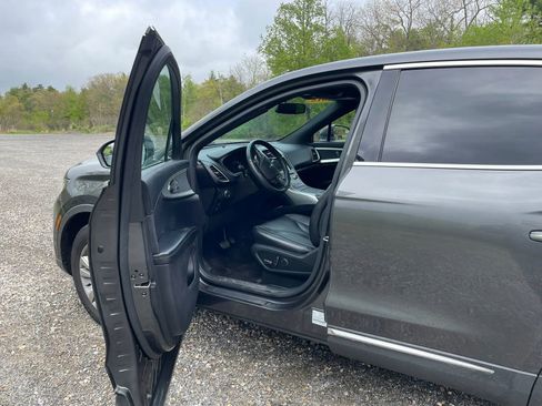 Used 2018 Lincoln MKX Premiere AWD/4WD image 9