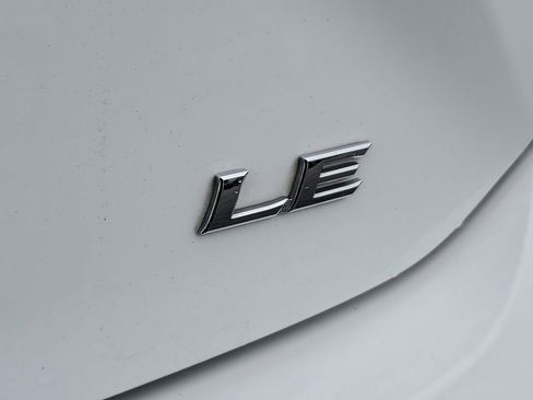 Used 2025 Toyota Camry LE FWD image 7