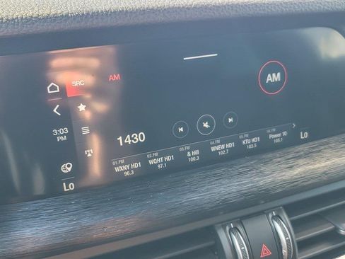 Used 2022 Alfa Romeo Stelvio Sprint image 13