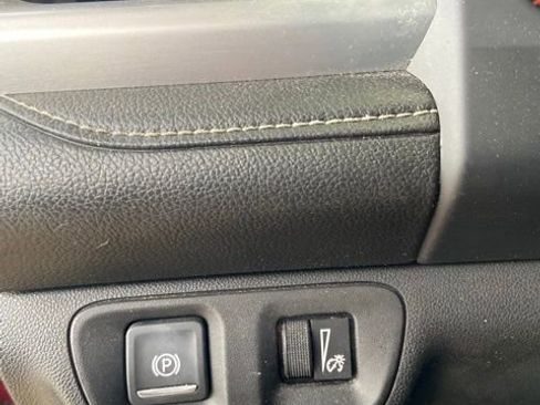 Used 2020 GMC Acadia SLE image 12