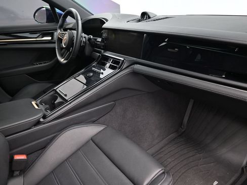 Certified 2025 Porsche Panamera 4 E-Hybrid AWD/4WD image 14