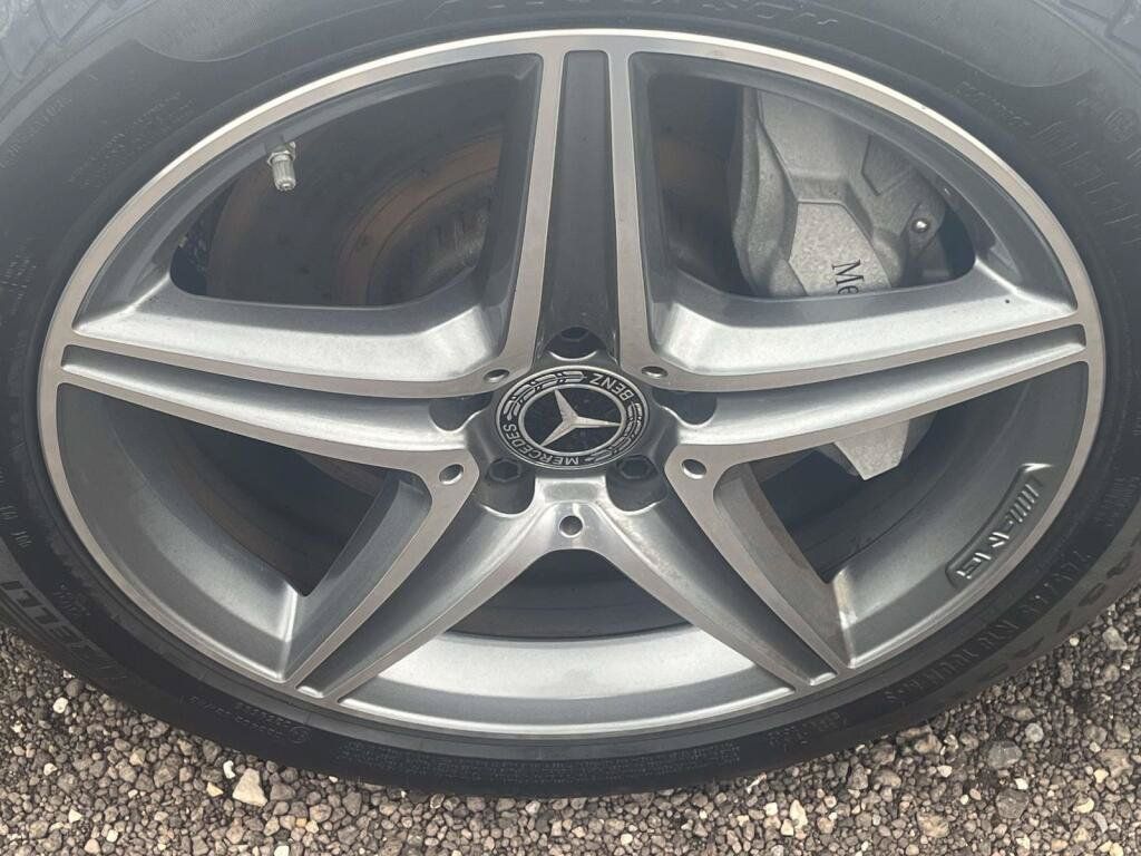 Used 2018 Mercedes-Benz E 400 4MATIC Sedan image 14