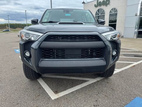 Used 2024 Toyota 4Runner TRD Off-Road Premium w/ Moonroof Package AWD/4WD image 4