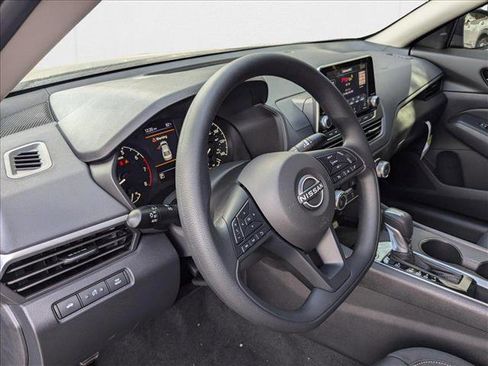 New 2025 Nissan Altima 2.5 S FWD image 3