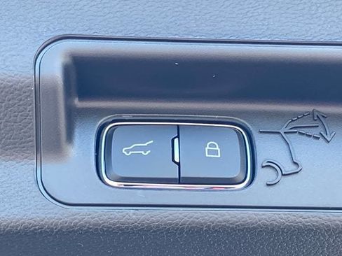 New 2026 Ford Explorer Active w/ Active Comfort Package AWD/4WD image 19