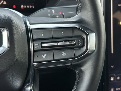 Certified 2025 GMC Acadia Elevation image 23