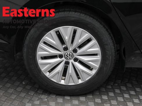 Used 2019 Volkswagen Jetta S w/ Driver Assistance Package image 30
