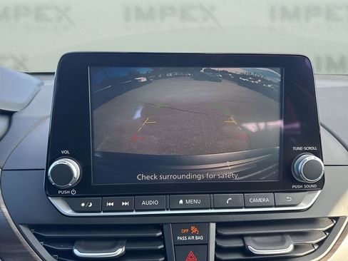 Used 2025 Nissan Altima 2.5 SV image 19