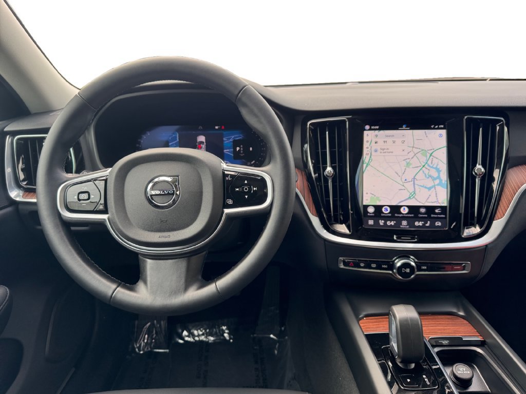 Certified 2025 Volvo V60 B5 Cross Country Plus AWD/4WD image 27