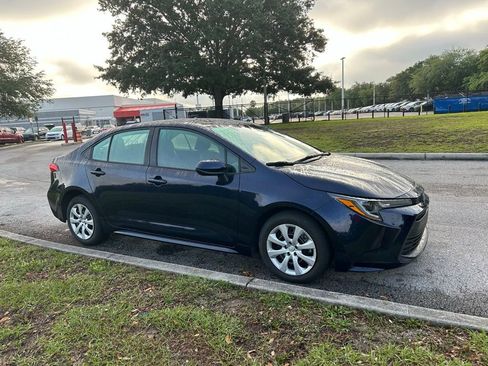 Used 2023 Toyota Corolla LE image 7