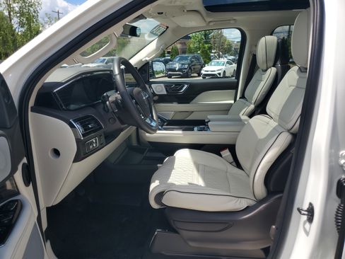 Used 2024 Lincoln Navigator L Black Label AWD/4WD image 12