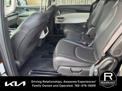 Used 2024 Kia Carnival LX FWD image 9