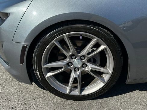 Used 2021 Chevrolet Camaro LT w/ RS Package image 10