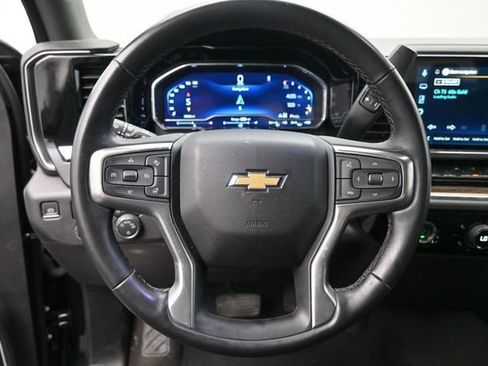 Used 2023 Chevrolet Silverado 1500 LT AWD/4WD image 9