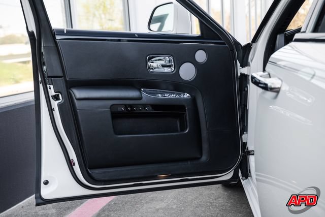 Used 2017 Rolls-Royce Ghost RWD image 72