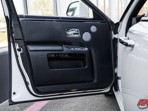 Used 2017 Rolls-Royce Ghost RWD image 72